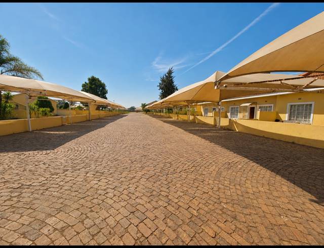 2 BEDROOM TOWNHOUSE FOR SALE IN KOOKRUS